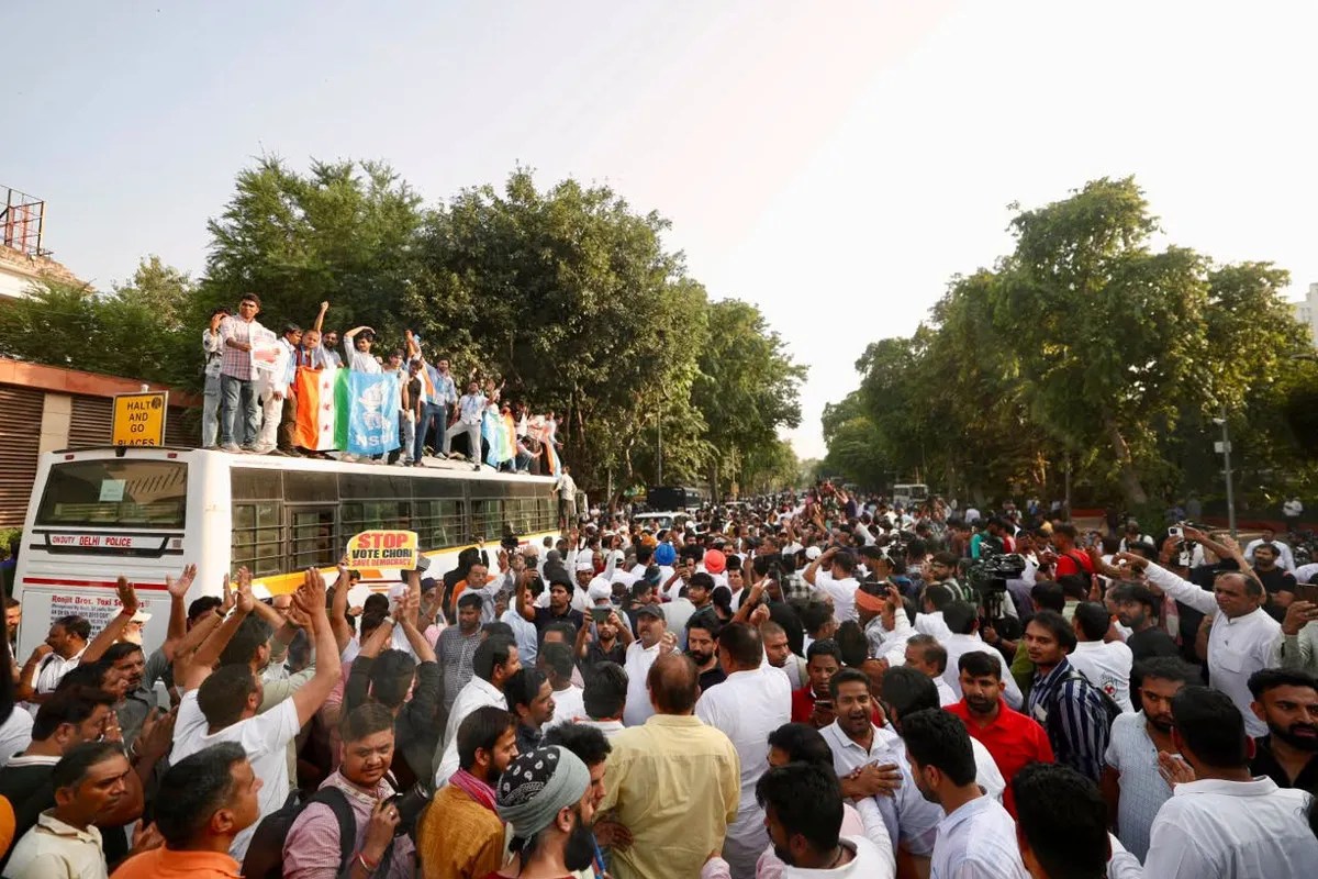 दिल्ली में हंगामे के बीच अचानक कैंसिल हुआ ज्ञानेश कुमार का छत्तीसगढ़ दौरा, एमपी कांग्रेस ने कसा तंज