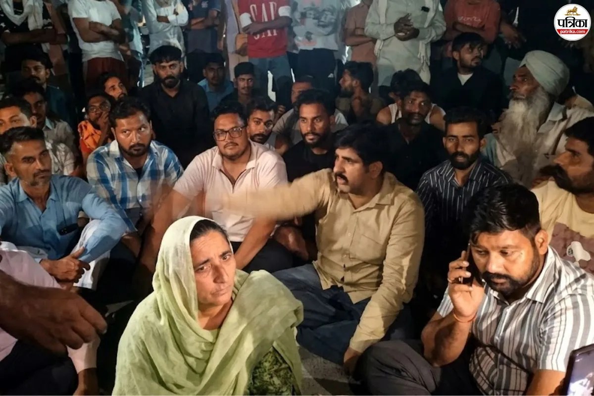 hanumangarh woman gives birth outside hospital