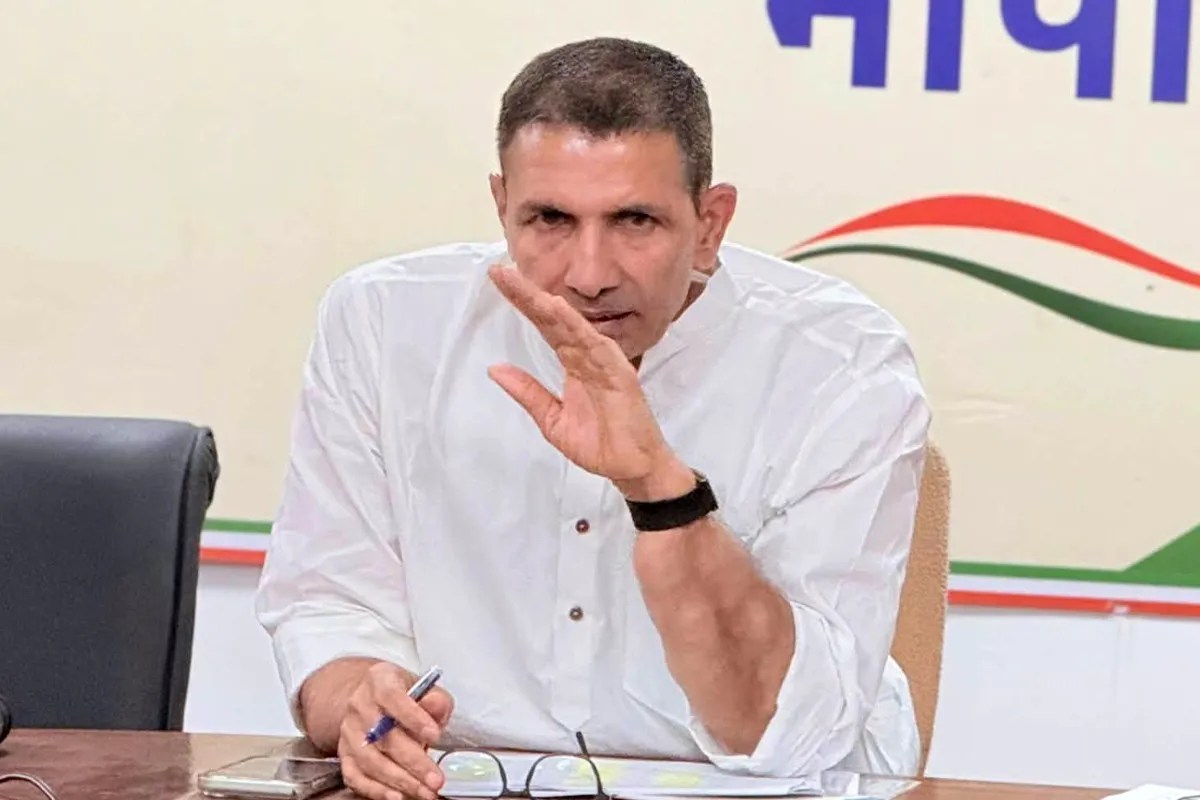 बच्चे को हुए दस्त तो मां से साफ कराया फर्श! दमोह जिला अस्पताल का वीडियो शेयर कर जीतू पटवारी ने उठाए सवाल