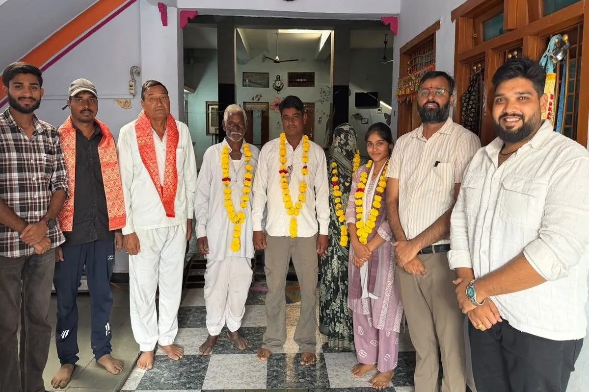 मंदसौर में मिस्त्री पिता की बेटी बनेगी डॉक्टर, आशा ने मेहनत से लिखी सफलता की नई इबारत