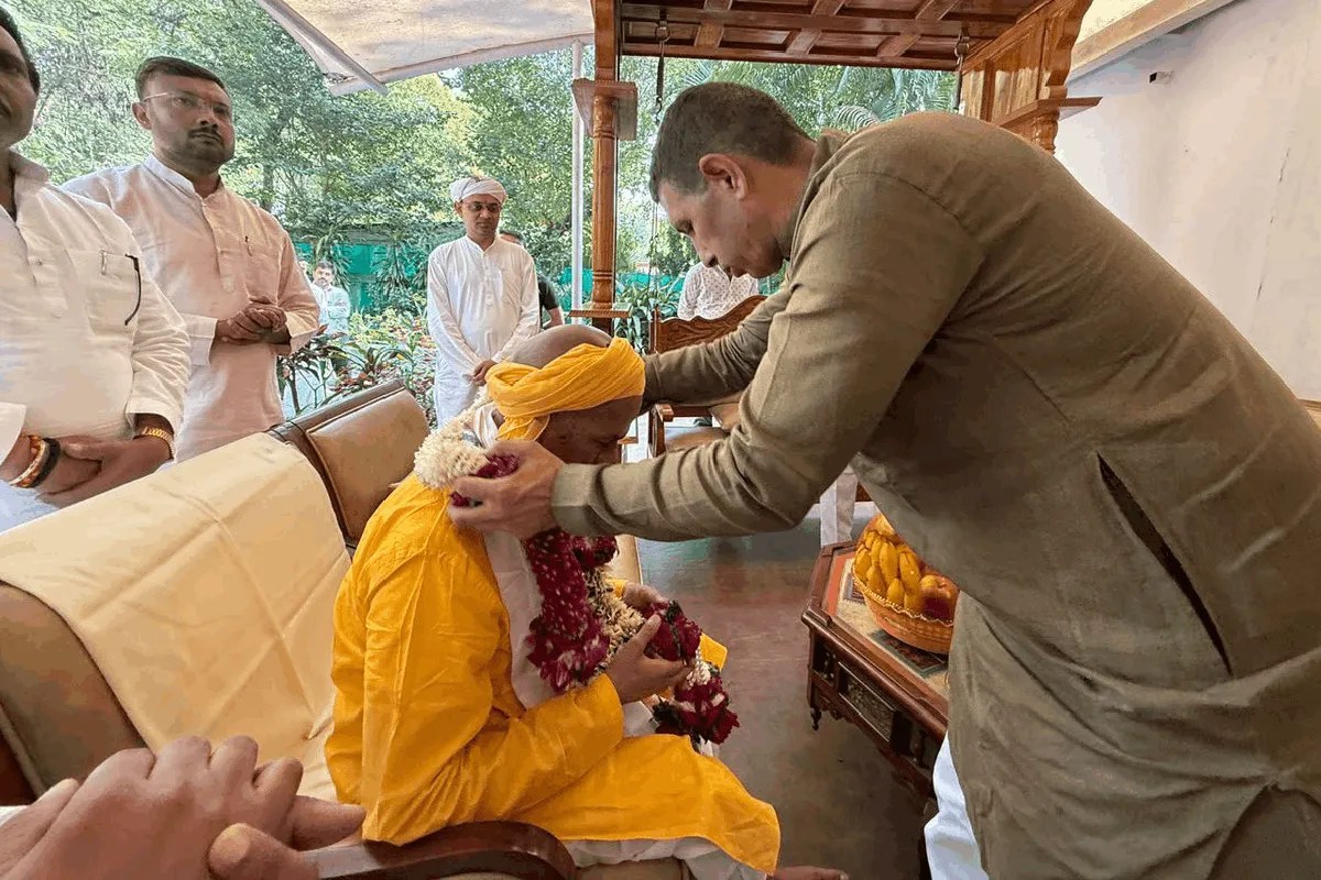prominent saints of mp visit jitu patwari residence