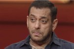 Salman Khan reveals personal life in Bigg Boss 20 said i apology to my father salim for my any mistake