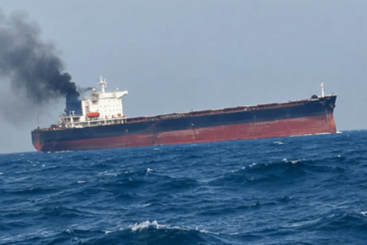 Supertanker explodes in Strait of Hormuz