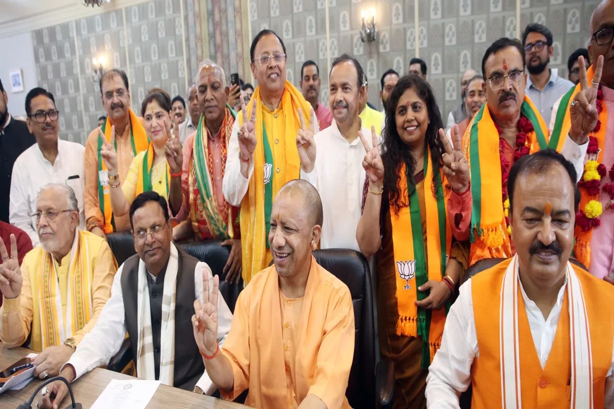 भाजपा के आठ और सपा के दो प्रत्याशियों के निर्विरोध निर्वाचन से यूपी में राज्यसभा चुनाव की प्रक्रिया पूरी हुई (फोटो सोर्स :file photo, Ritesh Singh )